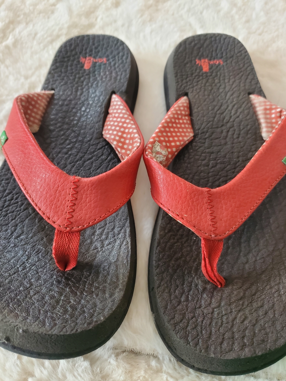 Sanuk Red and Black Women's Flip Flop Sandals